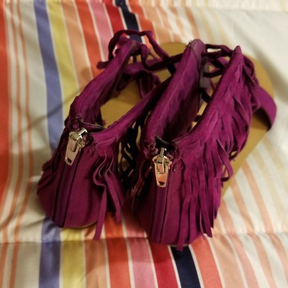 Steve Madden Suede Fringe Flat Lace Up Sandals - Picture 5 of 6